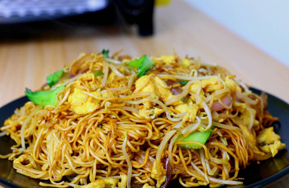 Chow mein, nouilles saut&eacute;es