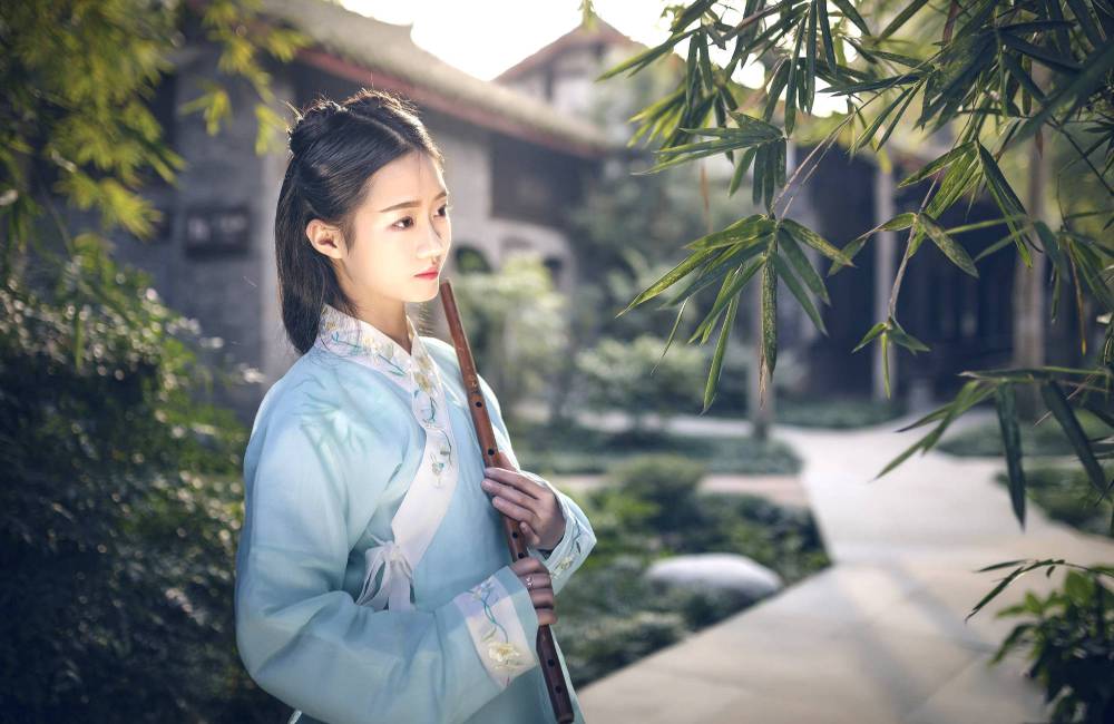Femme chinoise portant le Hanfu