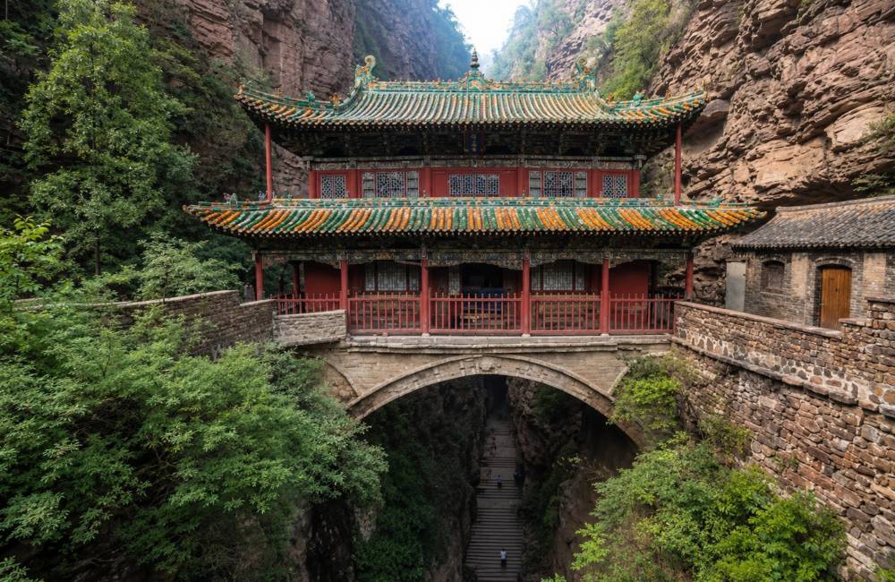 Cangyan Shan, temple