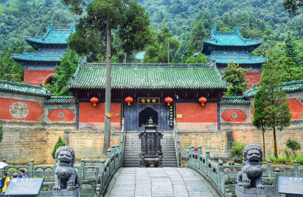 Visiter les monts Wudang : entre arts martiaux et culture taoïste