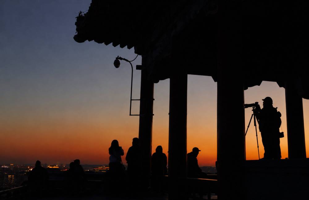 Parc Jingshan, pavillon Wanchun, soir, P&eacute;kin