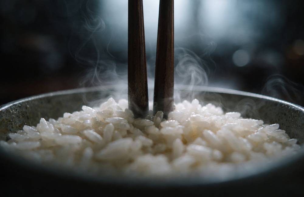 Pourquoi ne faut-il pas planter ses baguettes dans le riz ?