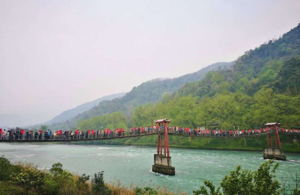 suspendu d'Anlan, Dujiangyan