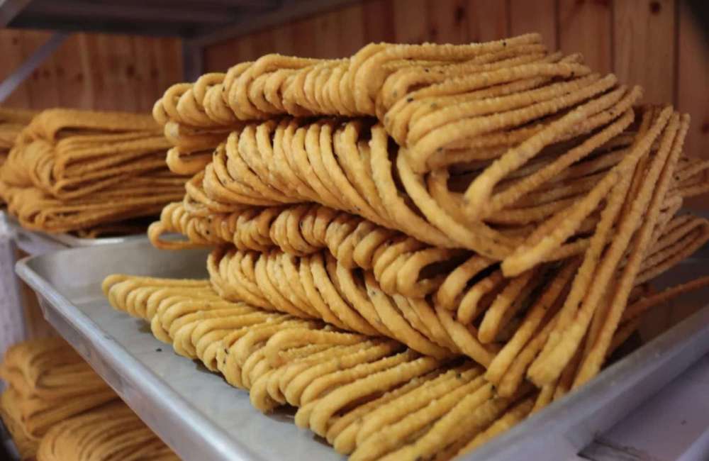 sanzi, torsades de p&acirc;te sal&eacute;e frites