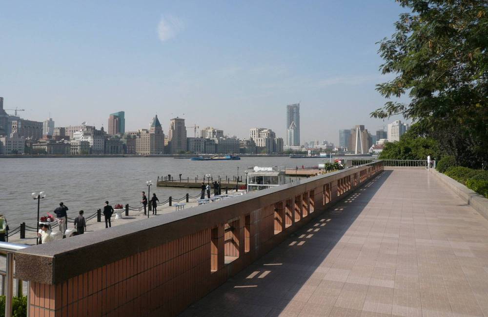 Promenade de Lujiazui en bord du fleuve Huangpu