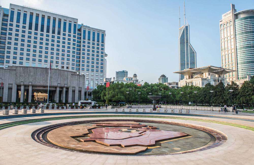 Place du peuple de Shanghai le soir