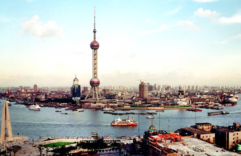 Ach&egrave;vement de la tour Perle de l'Orient en 1994