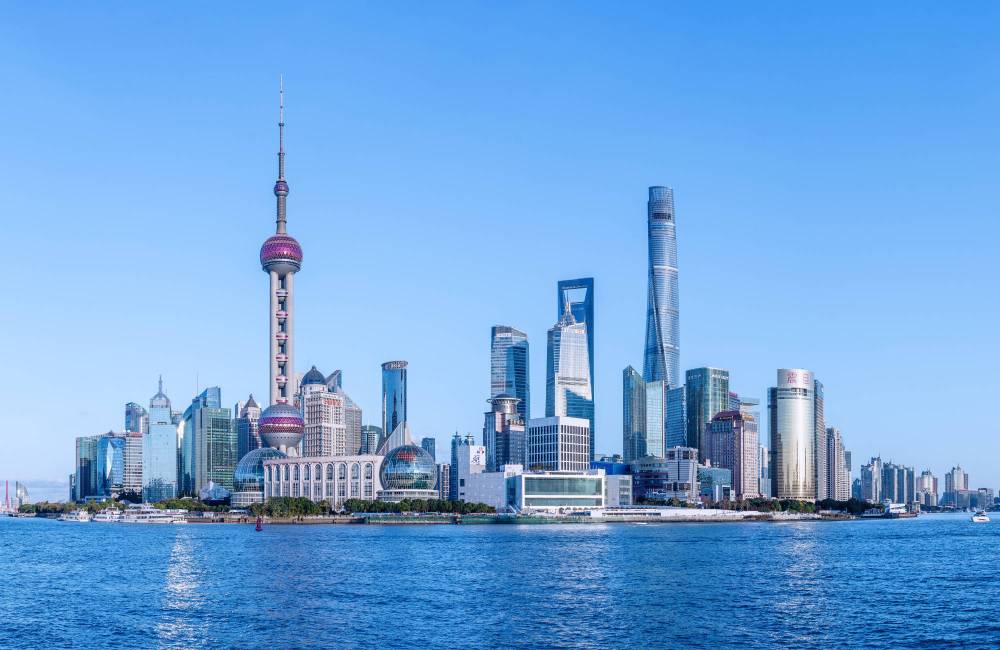 Vue de la ligne d'horizon du quartier d'affaire de Shanghai, depuis le Bund
