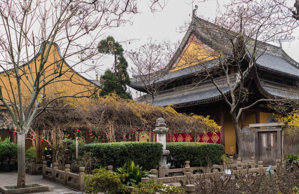 Temple de Longhua : une retraite paisible au cœur de Shanghai