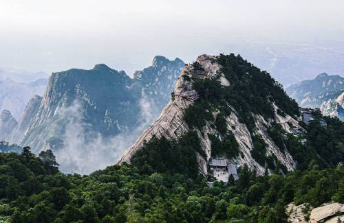 De Taishan à Songshan : lever le voile sur les mystères des 5 montagnes sacrées de Chine