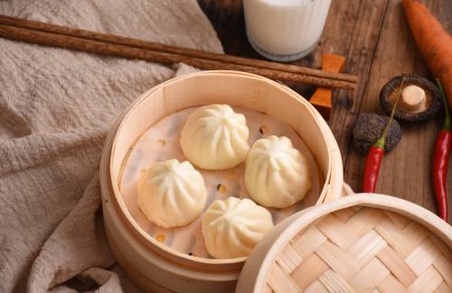 Le baozi : le petit pain vapeur de la Chine qui se lève tôt
