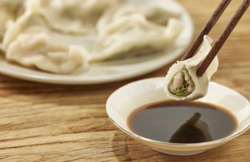 Le jiaozi : ce ravioli du nord de la Chine qui se prépare ensemble