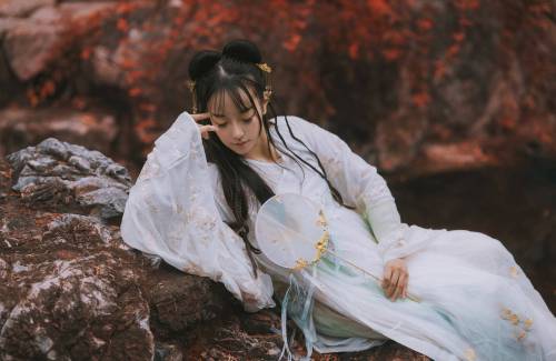 Les vêtements chinois : quatre récits, une seule question